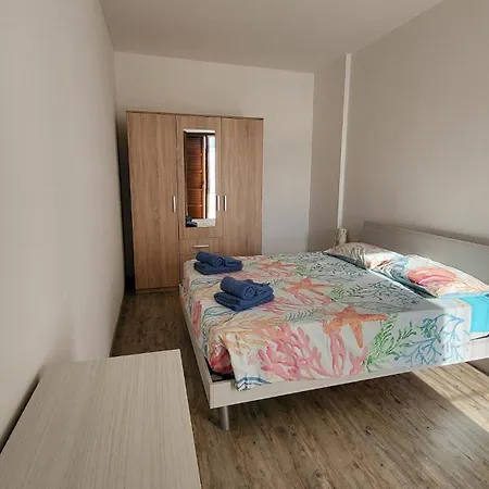 Diego Apartment *